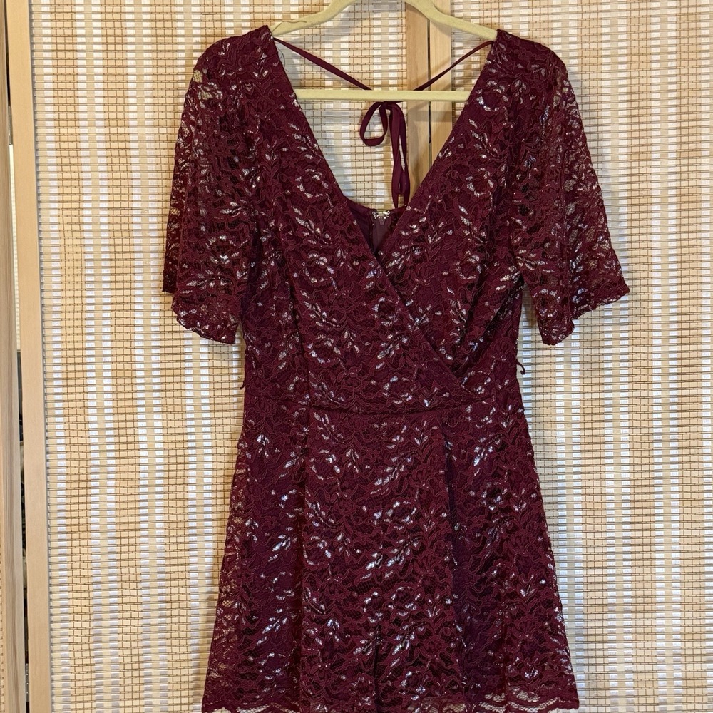 Charlotte Russe Womens M Romper Burgundy Lace‎ Lined Party Resort Sexy Sparkle